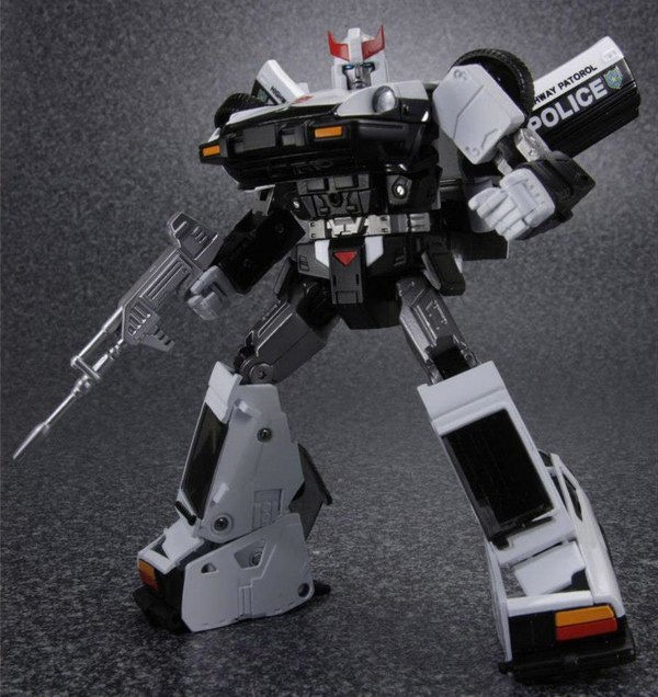 New MP 17 Prowl & MP 18 Bluestreak Weapon Accessory Revealed For Takara Tomy Masterpieces Image  (8 of 26)